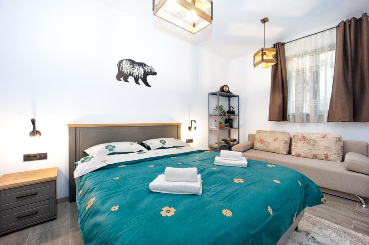 The Bear'S Den In Old City Centre Braşov Exteriör bild